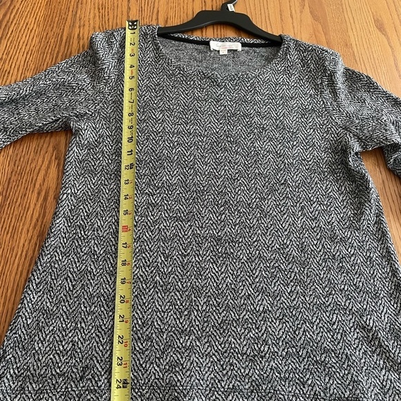 Vince Camuto Two Women's Jacquard Bell-Sleeve Sweater Size M - Picture 6 of 8